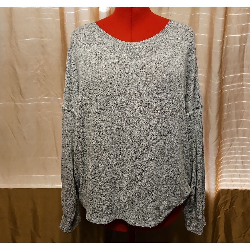 Stars Above Women's Speckled Gray Crew Neck Sweater